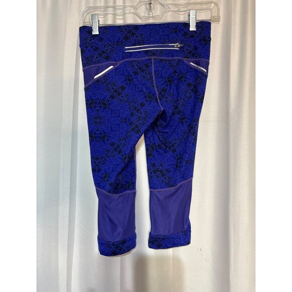 Athleta XS Blue Printed Capri Leggings With Back Zipper Pocket & Reflective - Picture 3 of 6